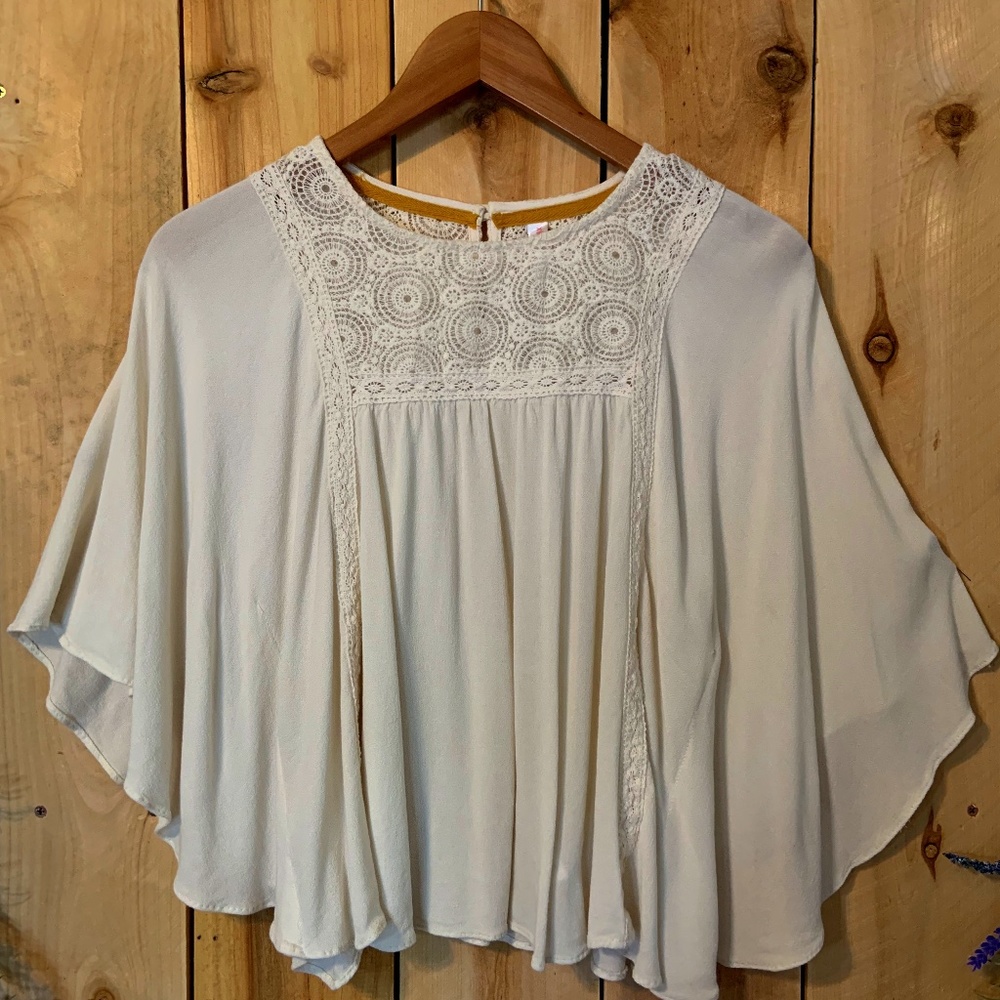 Xhilaration Boho Butterfly Sleeve Blouse
